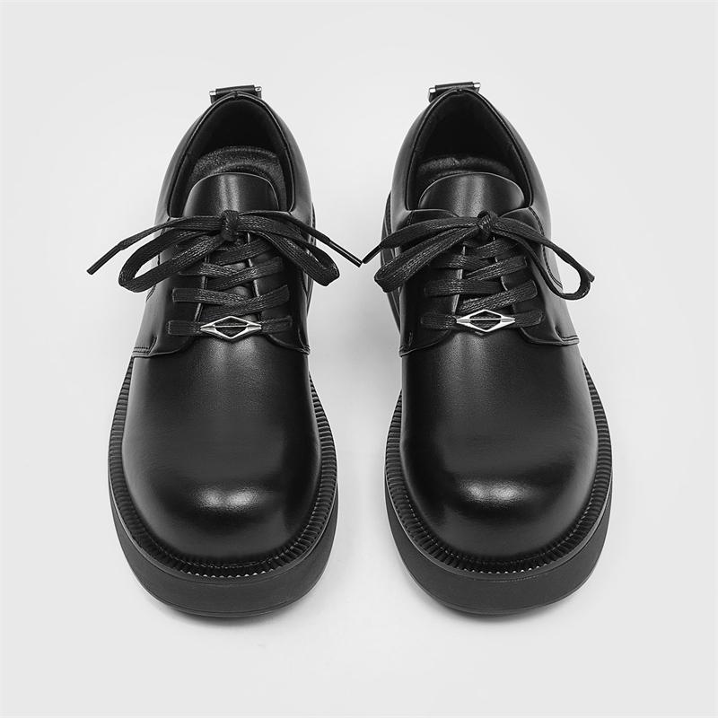 2024 New Lace up Men Casual Leather Shoes Outdoor Antiskid Thick Bottom Shoes High Quality Men Classic Casual Work Oxford Shoes