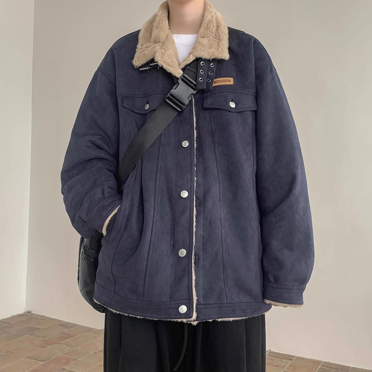 

Men s Winter Lambswool Coat with Fleece Lining and Fur Trim Lapel X-Large темно-синього кольору