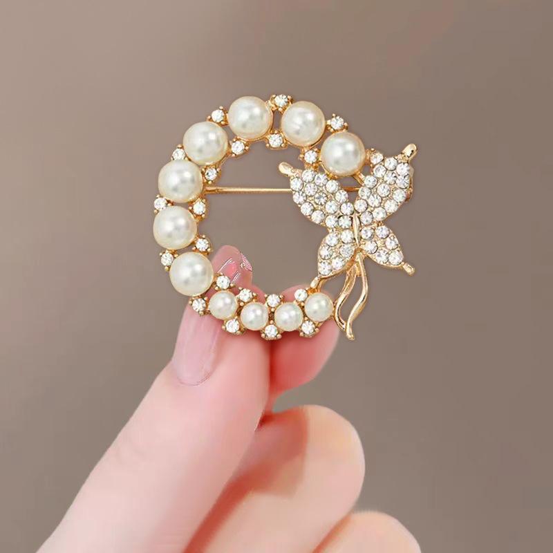 Wave Sunflower Diamond Brooch: Cute, High-End, Versatile Decorative Jewelry Pin