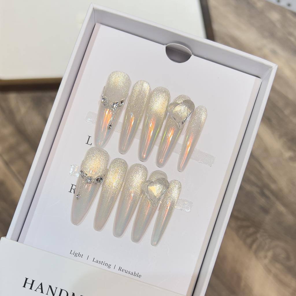 Blasting Aurora French Love Diamond Cat's Eye Manicure Blasting Blasting Blasting Diamond Hand-Weared Armor