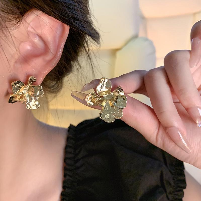 Flüssigmetall 3D Blumenohrringe mit 925er Silberstift - Leichter Luxus, Europäischer & Amerikanischer Stil für Damen