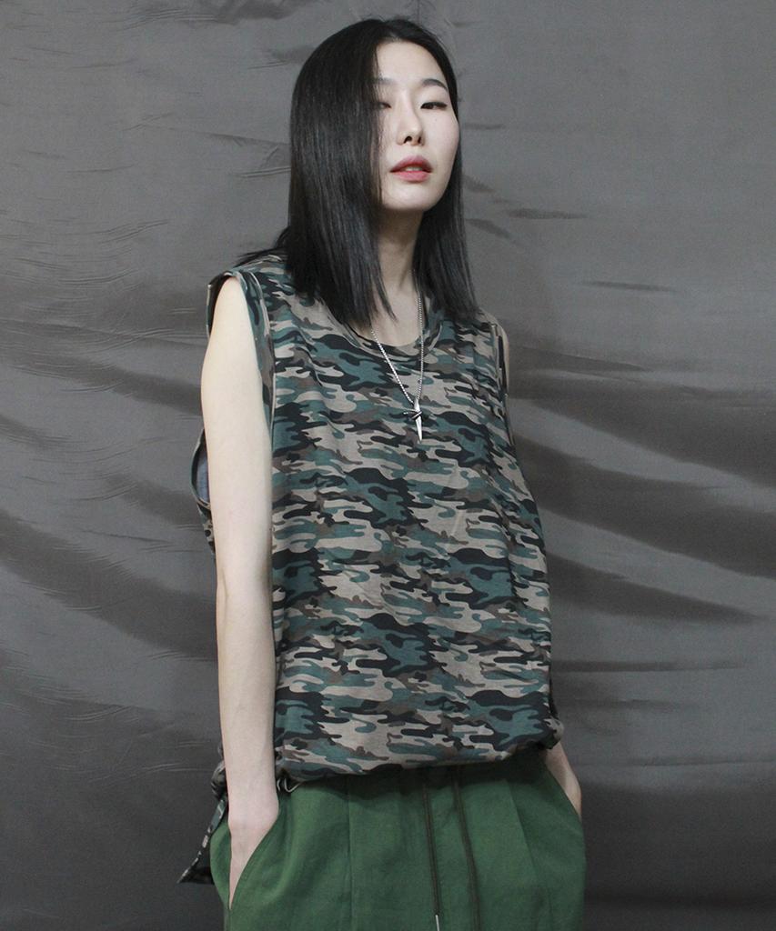 Deumakeu Camo Layered Slit Long Sleeveless