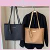 Modern Fashionable Canvas Tote Bag For Women With Large Capacity And Chic Casual Appeal