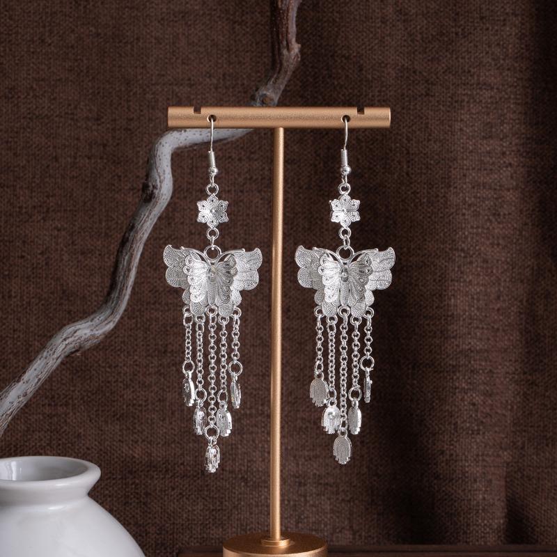 New Miao Long Tassel Minority Earrings, Light Luxury Miao Silver Exaggerated Fashion Temperament Earrings