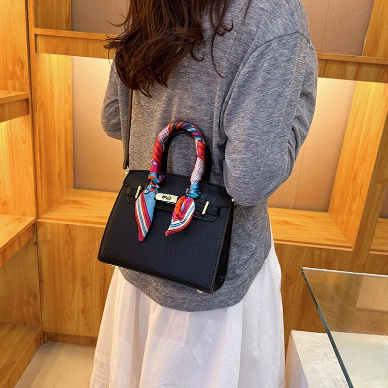 2025 New Kelly Women's Handbag: Fashionable Large Capacity Shoulder & Crossbody Tote