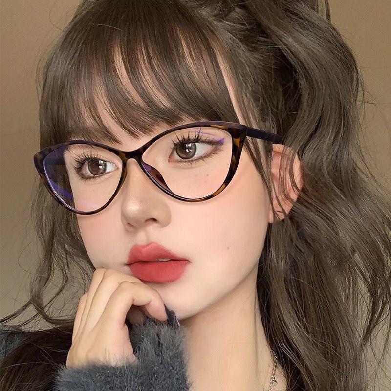 

Unique retro tortoiseshell-colored eyeglass frame for diamond-shaped faces, cat-eye leopard print frame, fashionable and trendy, niche ultra-light Super Light TR Box+Blue l