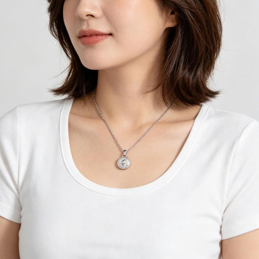 Stainless Steel Conch Pendant Necklace - Holiday Style, Women's Light Luxury with Drip Oil, Versatile Clavicle Chain