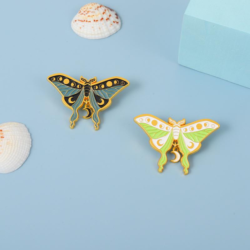 Unique Geometric Butterfly Insect Metal Badge Brooch For Stylish Accessories