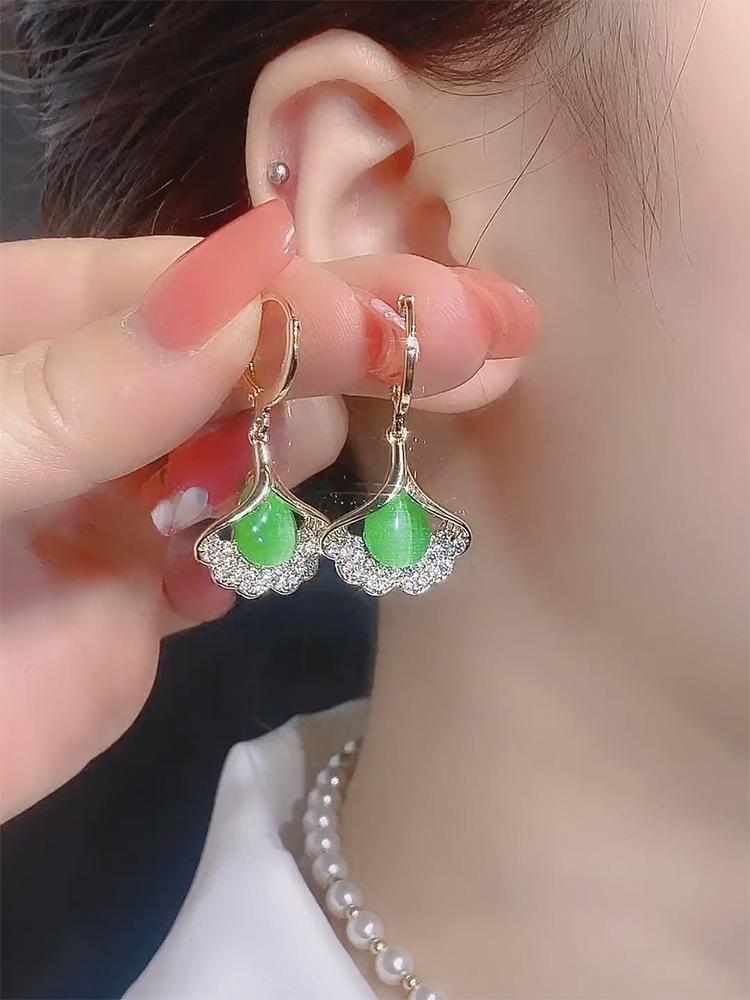 Trendy Exquisite Cat s Eye Flower & Ginkgo Leaf Stud Earrings