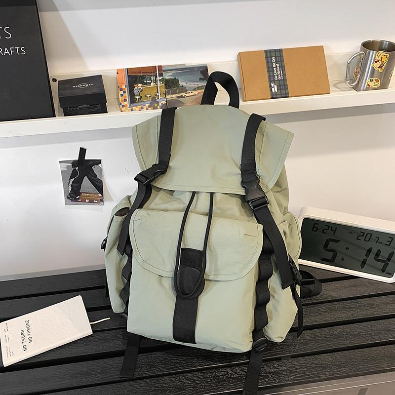 Large capacity backpack men's new casual versatile outdoor hiking bag lightweight female college student travel schoolbag