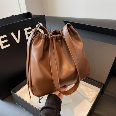 Underarm Bag Women's New Fashionable Versatile Single Shoulder Crossbody Commuter Bucket Bag