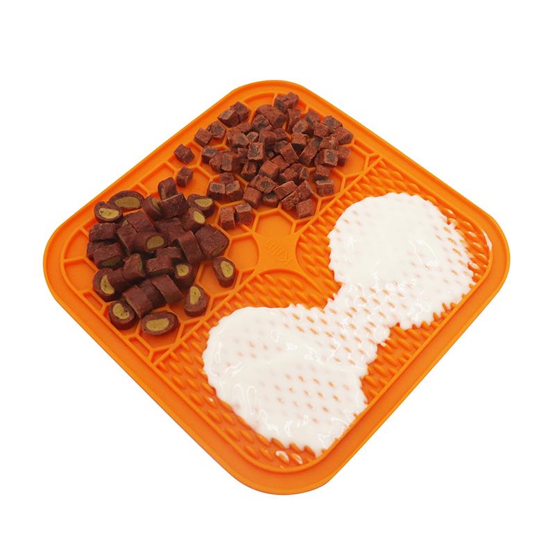 Lick Pad designed for Dog Cat Slower Feeder Licky Mat designed for Puppy Kitten Silicone Dispenser Pet Feeding Licking Mat Bathing Distraction Pad