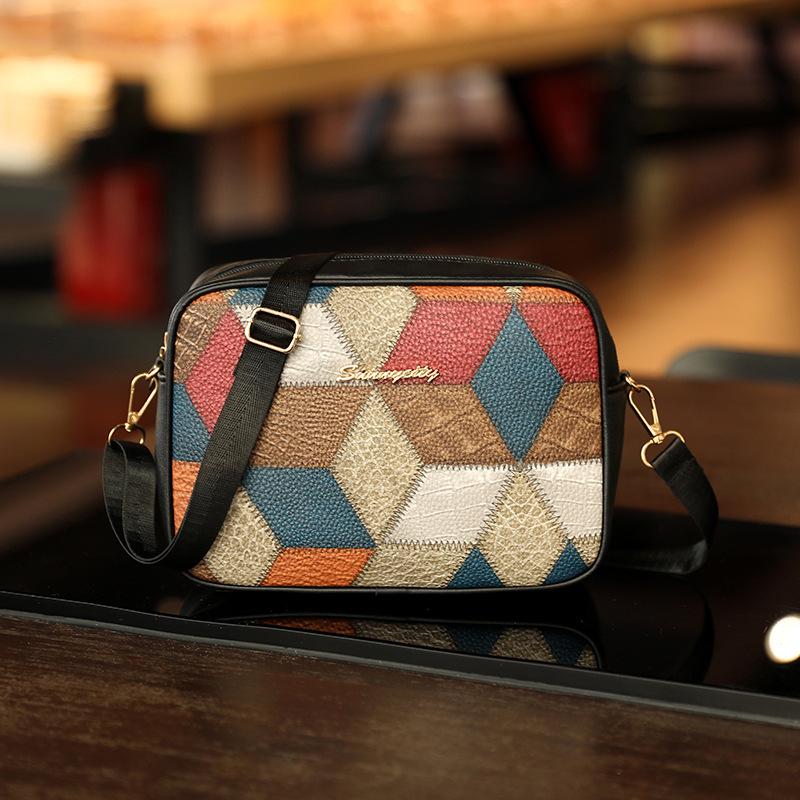 

2025 трендовый горячо продаваемый цвет ромбовидная стежка маленькая квадратная сумка модная универсальная контрастного цвета женская сумка кроссбоди на плечо для мобильного телефона чёрный