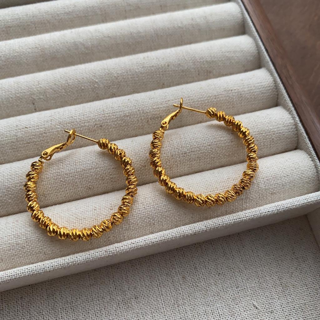 Classic Minimalist Woven Earrings Ear Buckles Light Luxury Fashion Retro Niche Personality Premium Daily Commuter Earrings