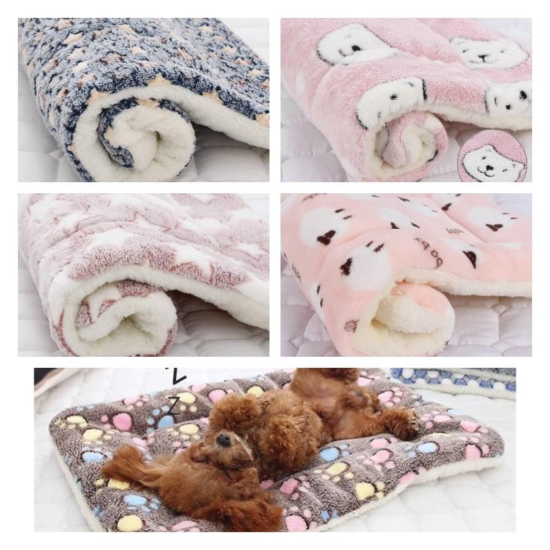 Blanket Warm Pet Pad Beds Cartoon Pattern Antislip Cats Dogs House Lamb Fleece
