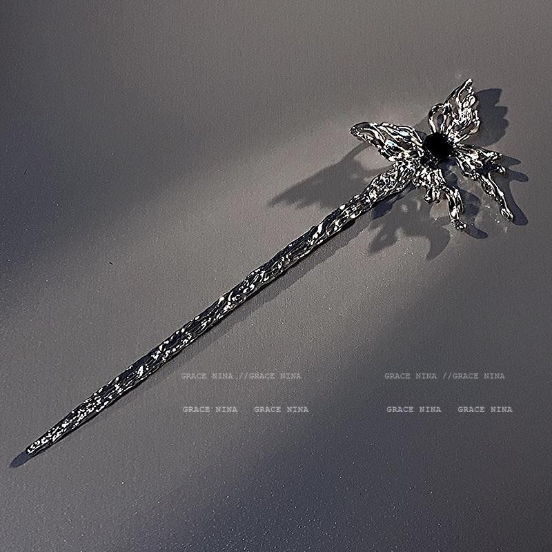 

Elegant Liquid Metal Butterfly Hairpin: High-End Ancient Style Women s Summer Headwear
