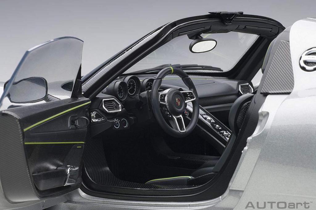 AUTOart Porsche 918 Spider Beissach Package Silver Metallic Finished Product 1/12