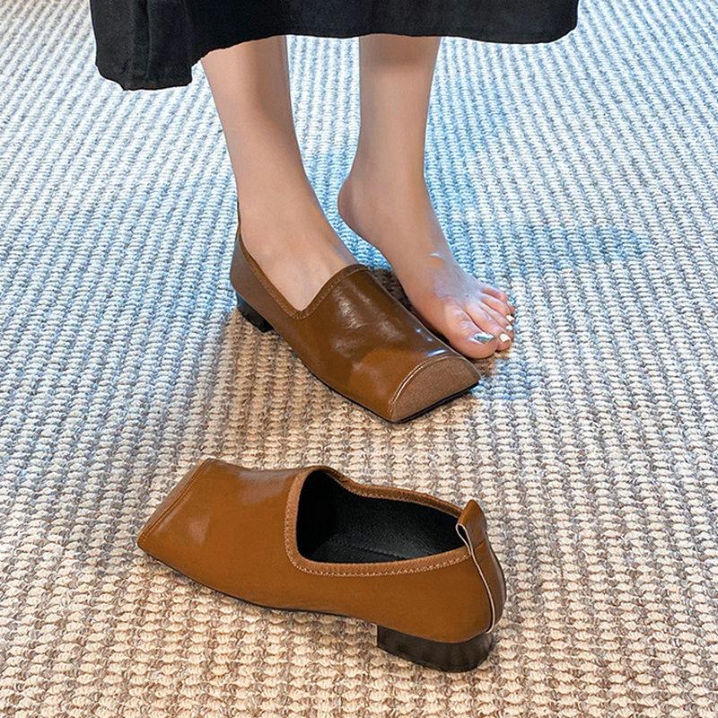 Fashion Square-Toed Single-Shoe Women'S French Retro Pig Nose Shoes Niche Low-Heeled Mary Jenson Style Gentle Evening Shoes, Large Size