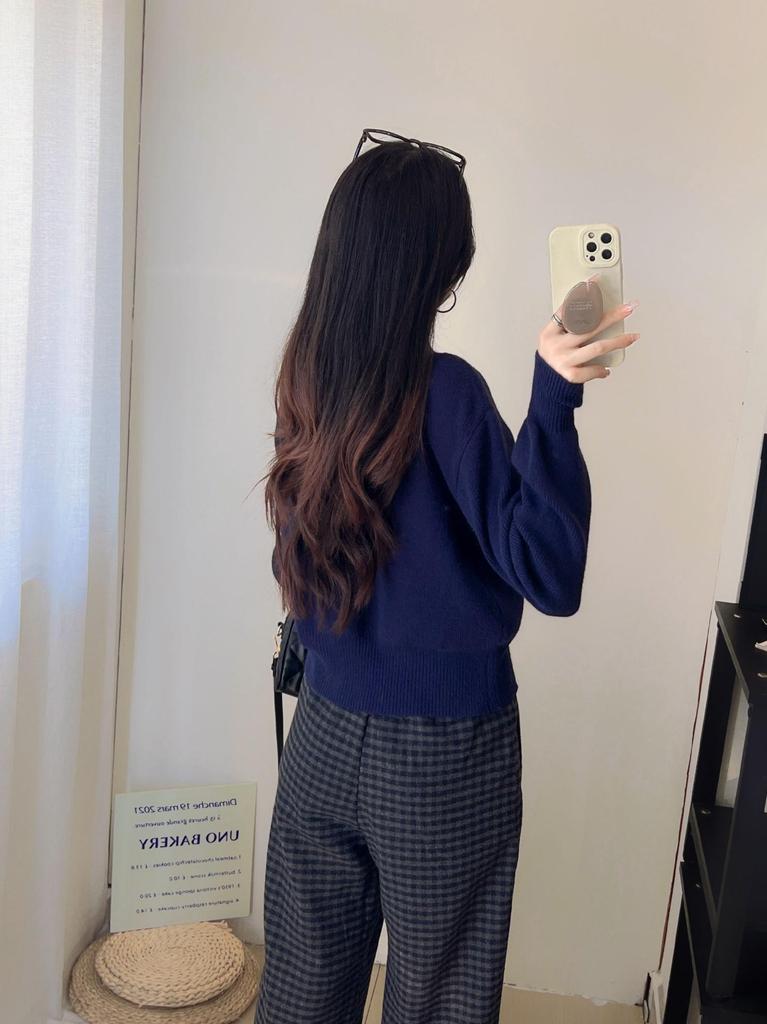 2025 Autumn/Winter Women's Petite Slim Knit Cardigan: Simple, Stylish & Casual with Pockets