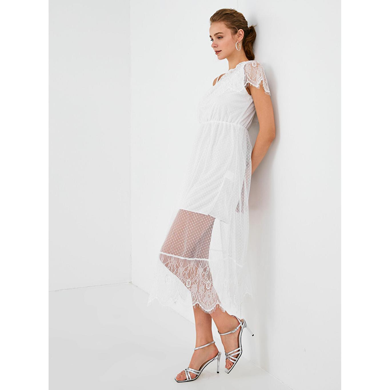 

Белое кружевное платье на одно плечо с рюшами на воротнике Save The Date