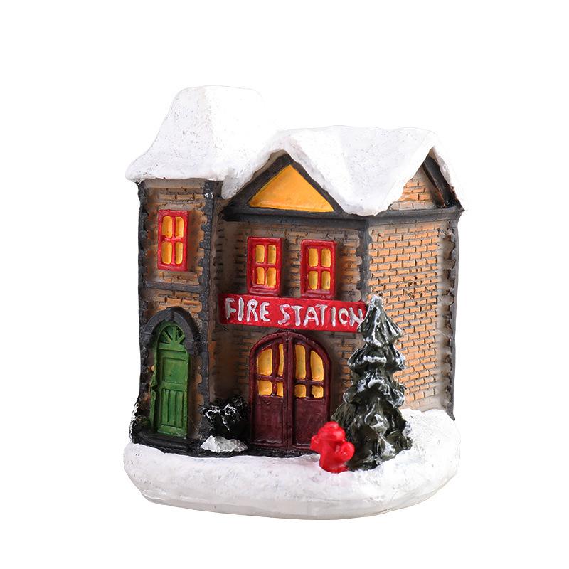 Christmas Resin Light-Up Small House Ornament - Retro Micro Landscape Decoration