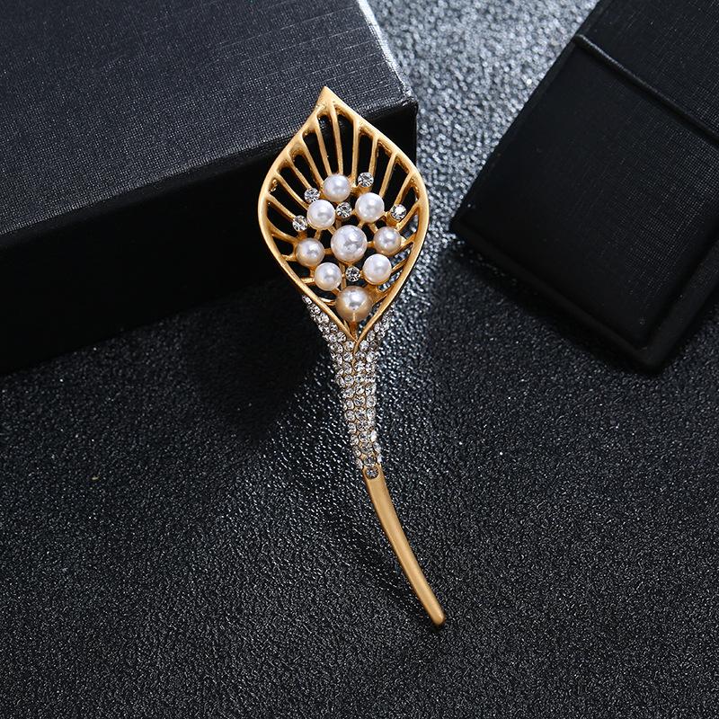 Luxury temperament dumb gold brooch female morrow plant pearl flower pin suit simple brooch with jewelry