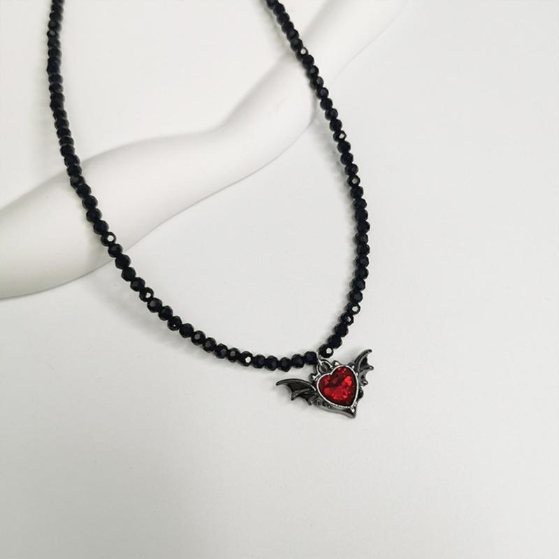 Gothic Style Heart And Butterfly Black Crystal Beaded Necklace Unique Neck Chain For Women Seeking Unique Fashion