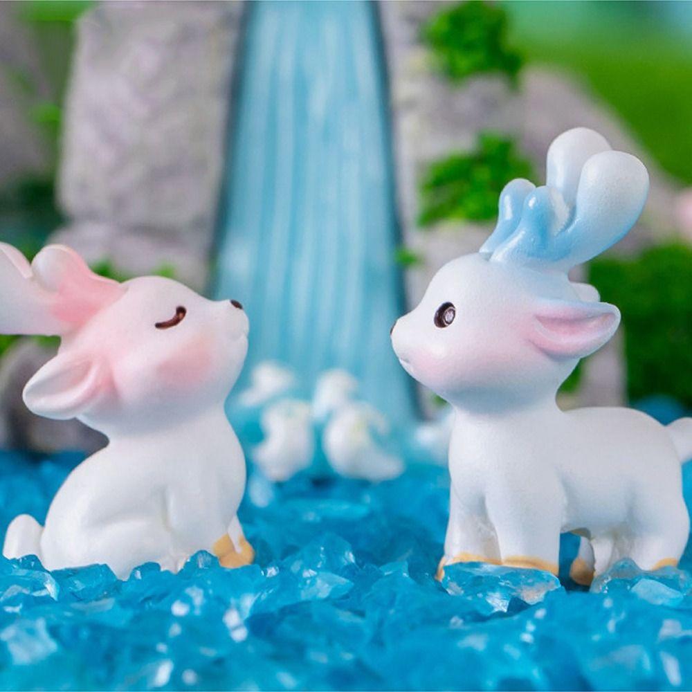 Cartoon Sika Deer Figurines Resin Crafts Mini Deer Statue Cute Realistic Elk Miniature Figurines Christmas Decoration