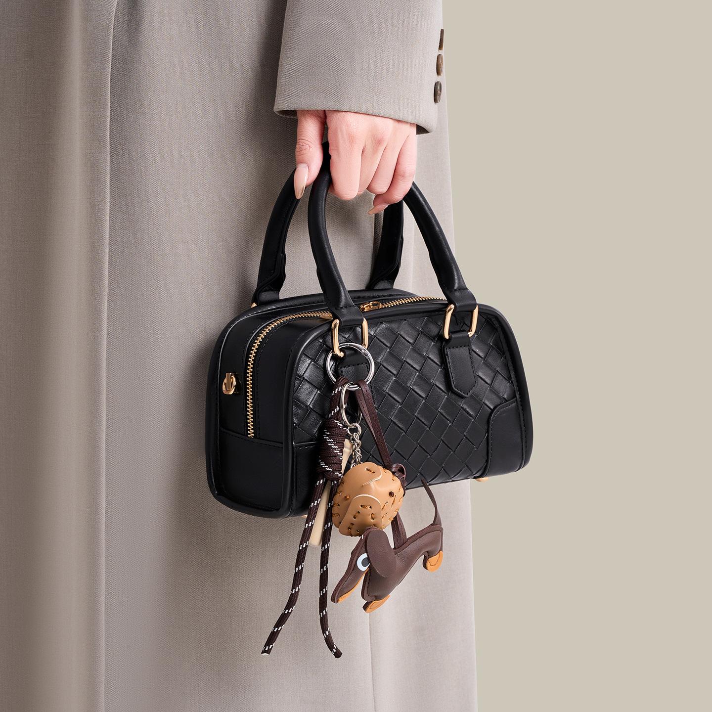 Женская сумка Нишевая плетеная сумка-подушка Большая вместимость Сумка-мессенджер Высококлассная дорожная сумка Boston