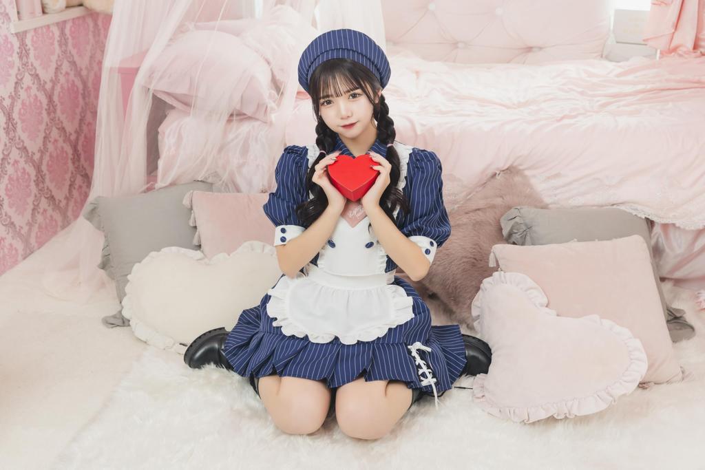 Clearstone Lyrical Palette Cosplay Halloween Patissiere Maid Women's Navy