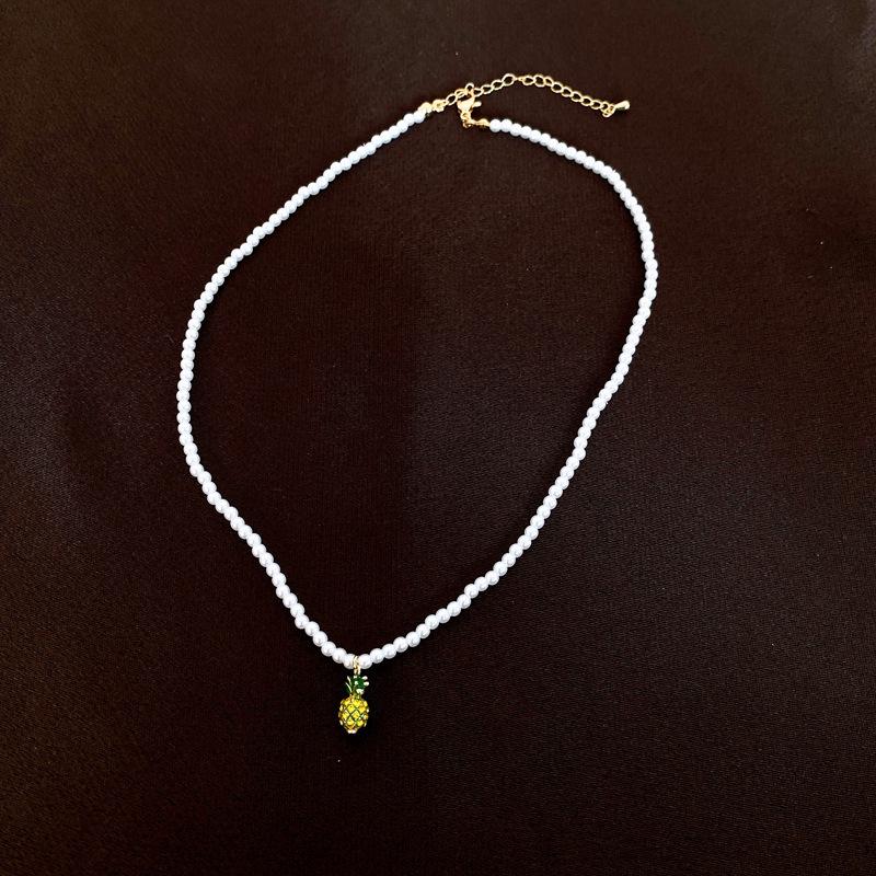 Dopamine Pearl Necklace: Retro Court Style Versatile Clavicle Chain for Women
