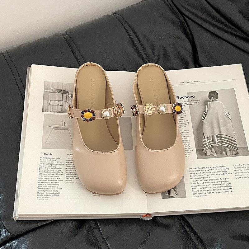 Retro square head one-word buckle slippers Muller sandals girl 2025 summer French rhinestone ugly cute flat bottom half slippers