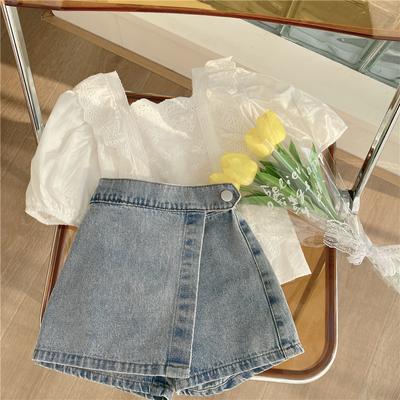 Girl's Summer Cute Refreshing Two-piece Set Middle and Small Children Lace Top + Soft Jeans Set