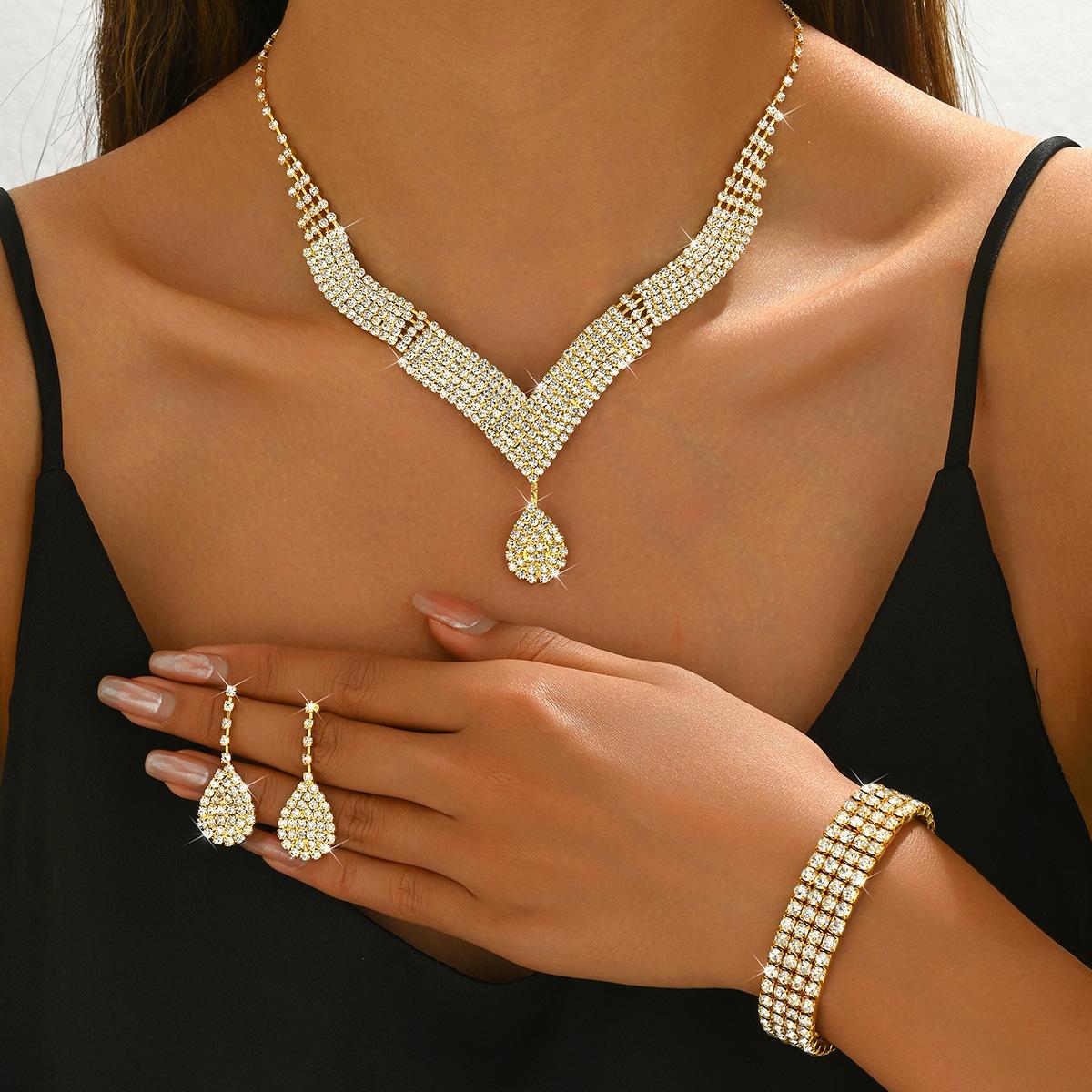 

2026 Wedding Accessories Necklace Earrings Bracelet Ring Jewelry Set Luxury Rhinestone Bridal Set 45CM