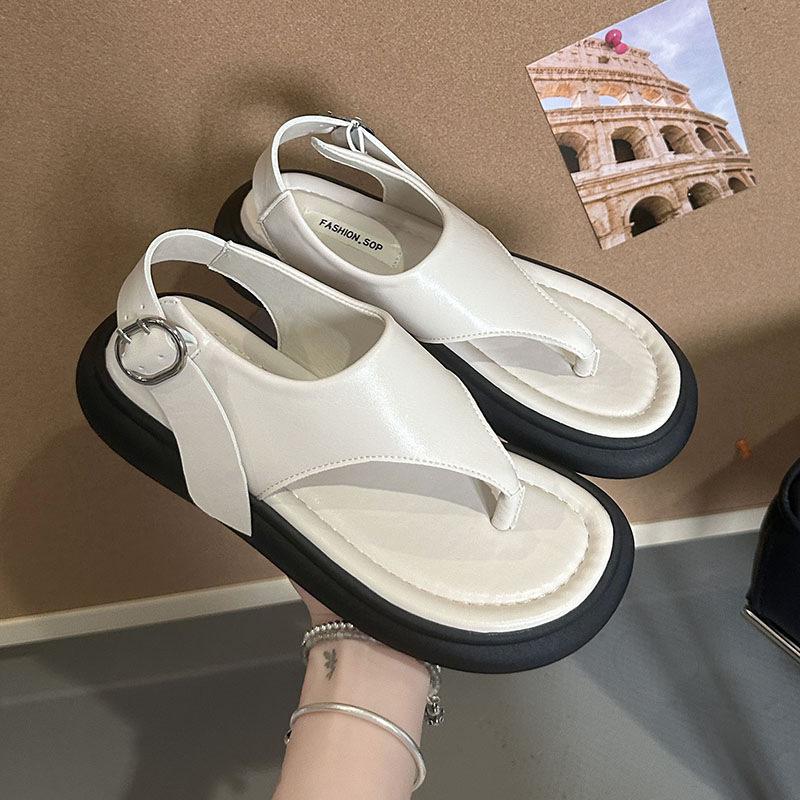 Thick-soled pinch sandals women's 2025 new summer wear pinch-toe beach shoes with skirts fashionable Roman shoes