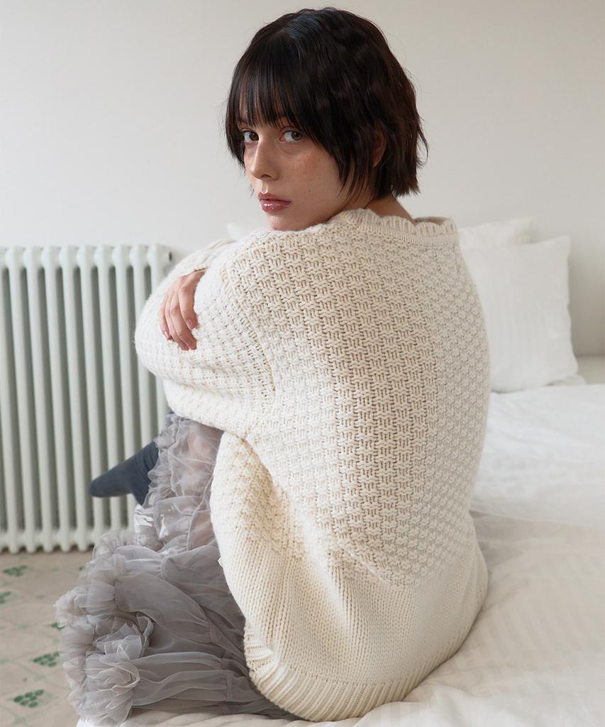 Beibibeullunideuljeu Scallop Chunky Knit Pullover Ivory