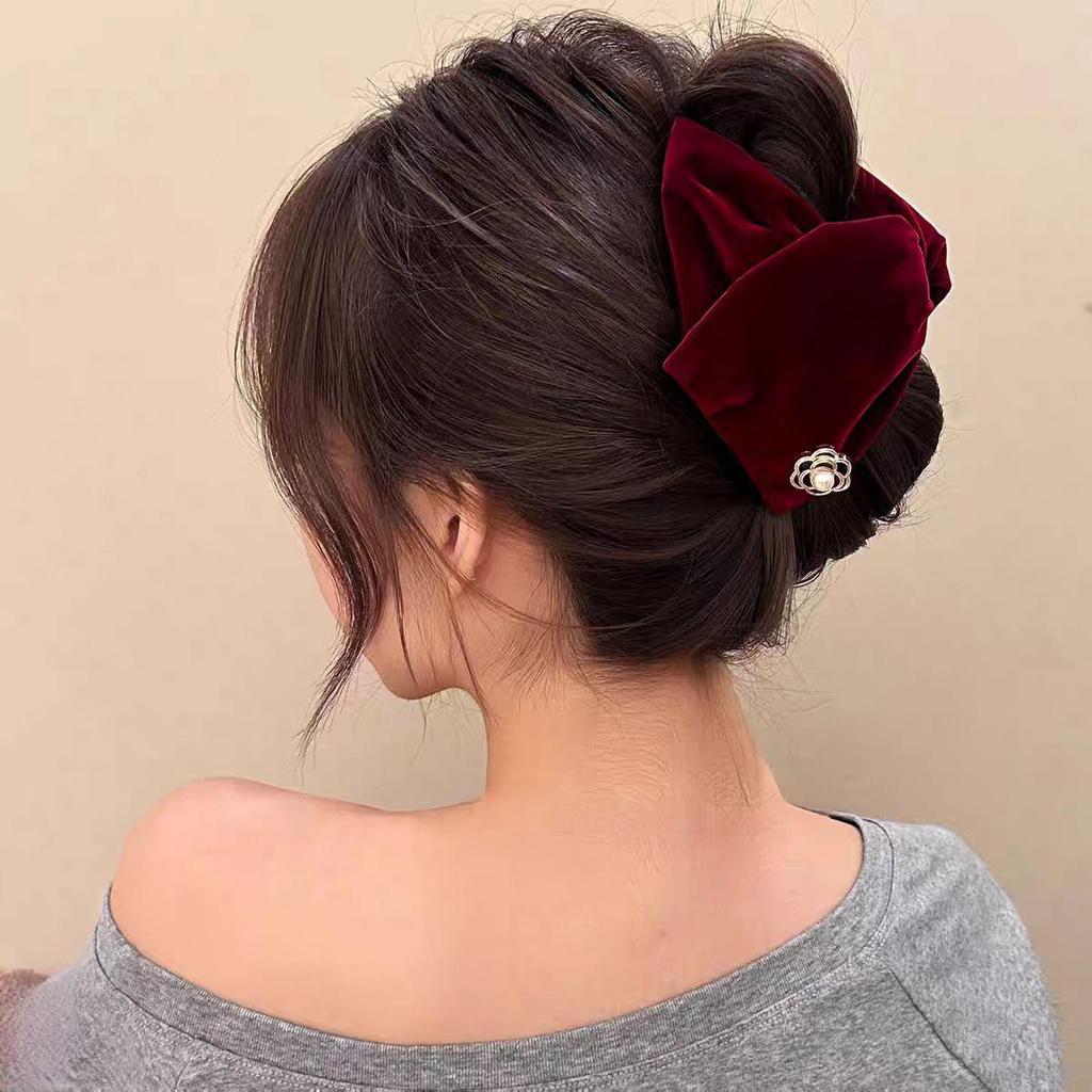 Velvet Bow Hair Clip: Elegant, Versatile, Korean-Inspired Autumn/Winter Accessory for Women