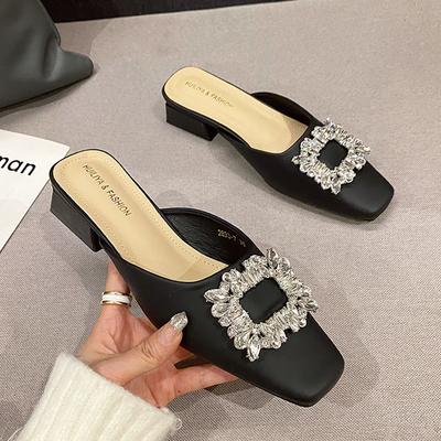 Mode Luxus Strass Schnalle Hausschuhe Frau Dicke Niedrige Absätze Schuhe Quadratische Zehenbedeckung Pantoletten Femme Draußen&Haus Slides Kristall Sandalen