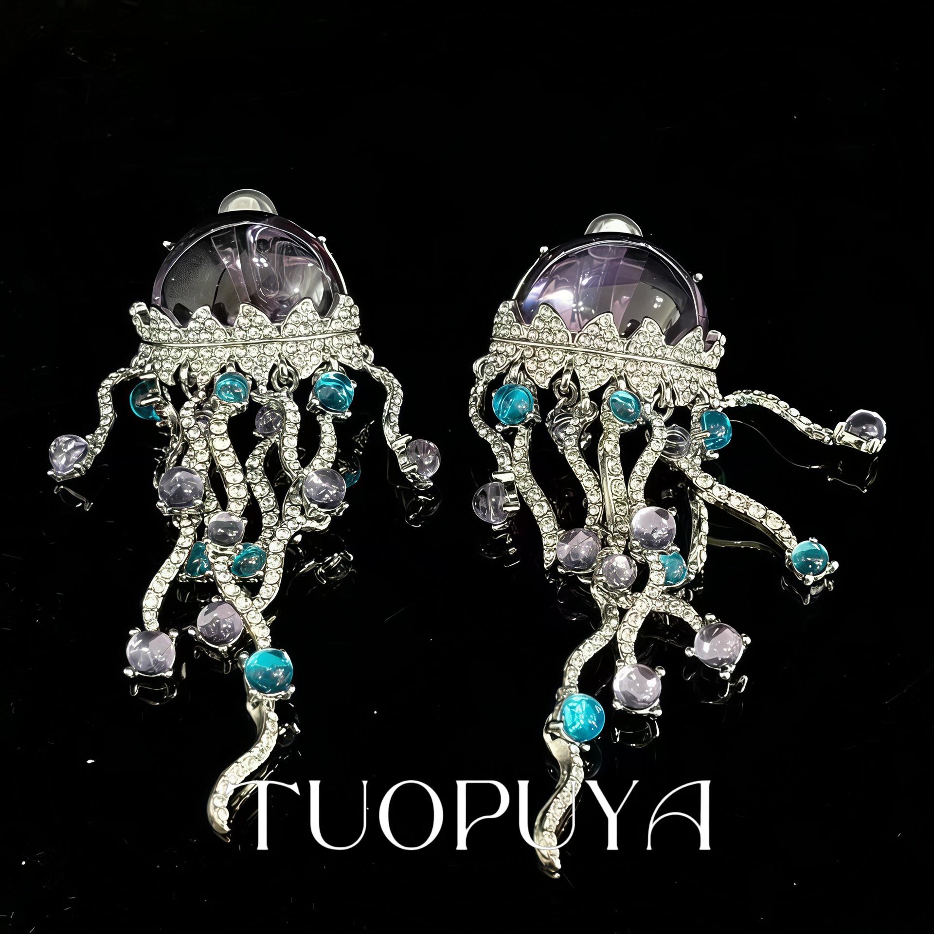 Jellyfish Rhinestone Tassel Ear Cuff: Ocean-Inspired High-End Earring for Photos