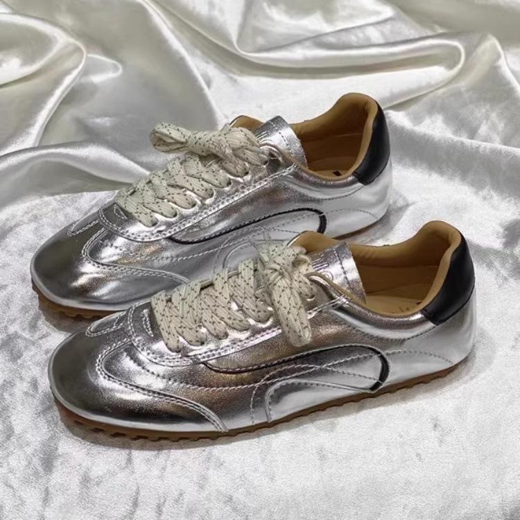 Soft to cry soft-soled German training shoes women's lightweight flat-bottomed thin leather 2025 summer thin sports Forrest Gump shoes