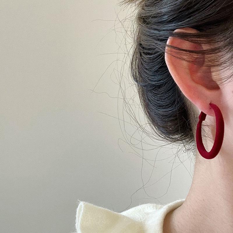Modische Minimalistische Beflockte Silber-Creolen - Retro, Vielseitig, Einzigartiges Design für Damen