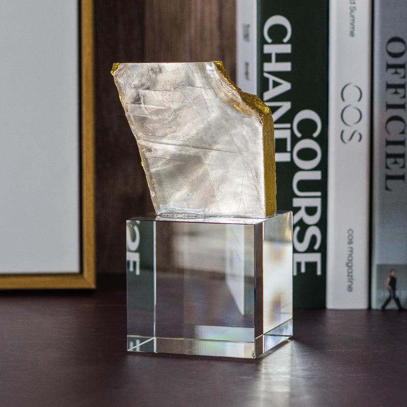 Natural Crystal Stone Ornament with Gold Foil - Bookshelf, TV Cabinet, and Entrance Decor
