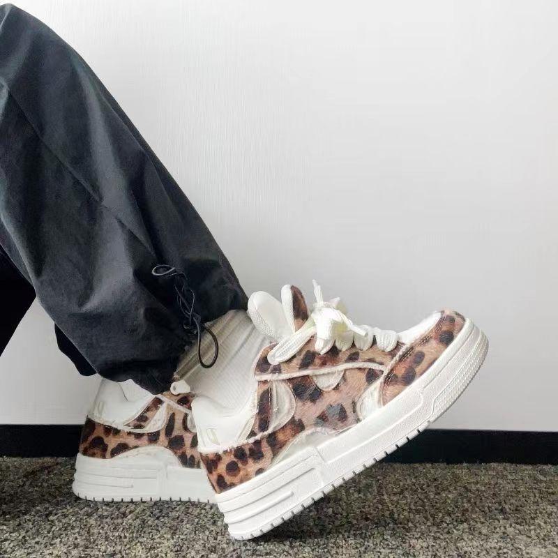 Spring and Autumn Round Toe Flat Casual Running Sports Shoes New Leopard Print Decoration Cross Strap Fashion Women's Shoes