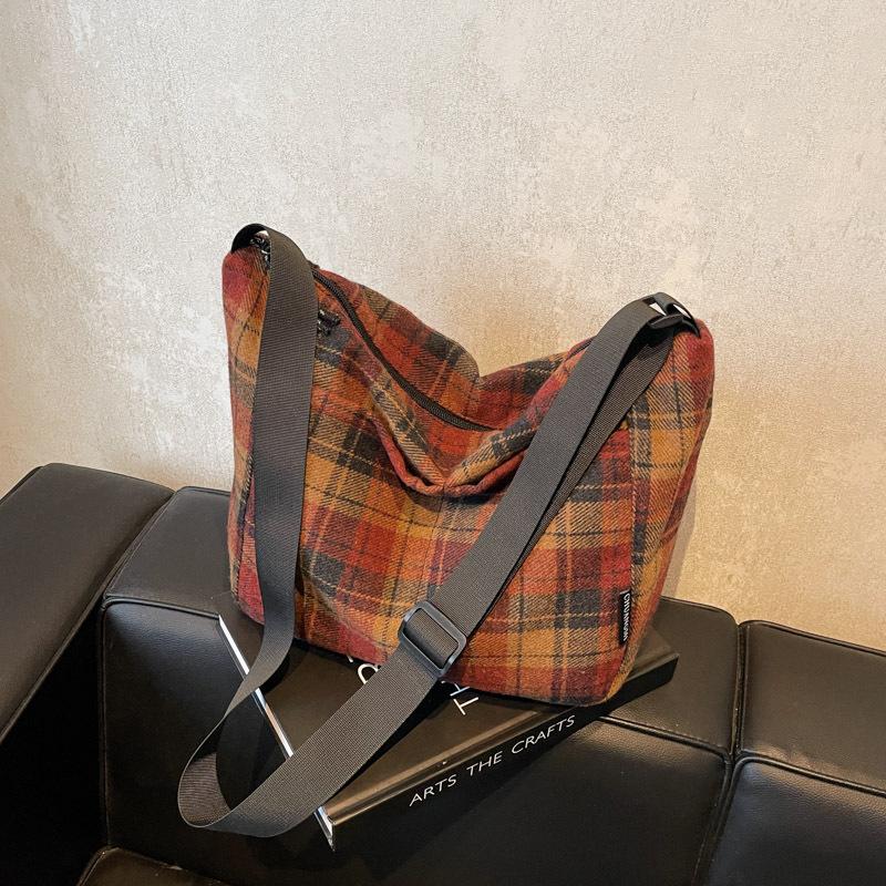 Retro plaid summer bag women's new casual messenger commuter bag college student shoulder tote bag