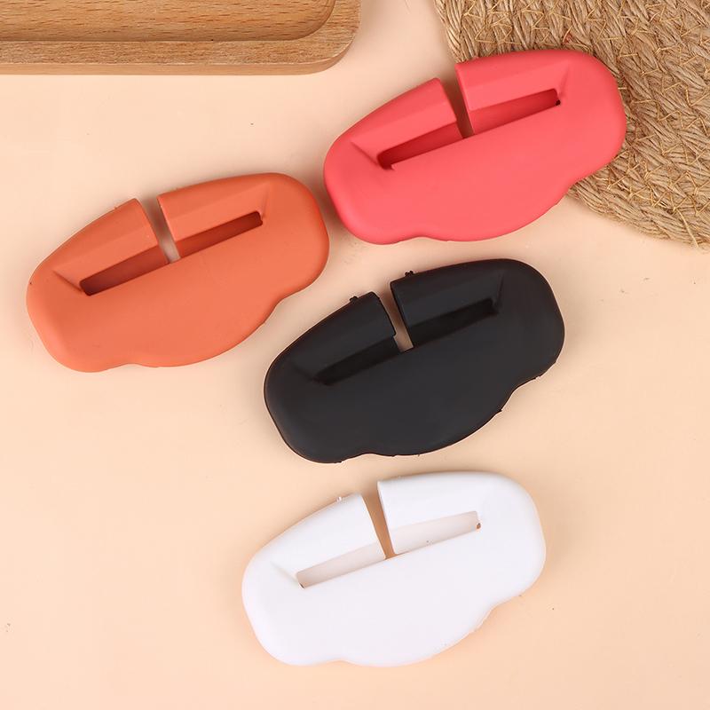 2Pcs Seat Belt Buckle Cover Anti-Scratch Rubber Car Seat Buckle Protector Clip Protection Cover Universal For Suv Sedan