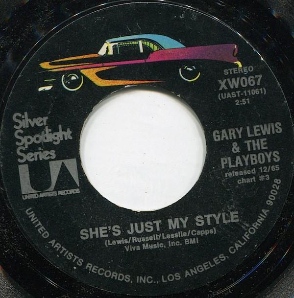 

7inch Record GARY LEWIS & THE PLAYBOYS - She s Just My Style / Green Grass XW067 United Artists 1973 US Rock Used
