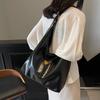 Casual autumn and winter retro large-capacity bag women's 2025 new casual relaxation shoulder messenger bag tote bag