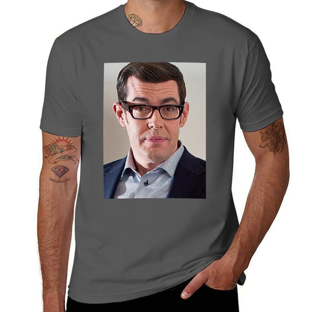 Richard Osunisex Tshirt Basic Tee Shirt For Everyday Outfit