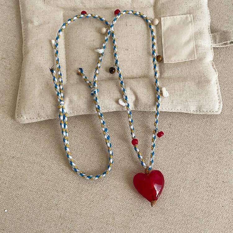 Collana con Ciondolo a Forma di Cuore Elegante Semplice Cavo Regolabile Fascino in Resina Collana a Coulisse Catena per la Clavicola Per Uso Quotidiano