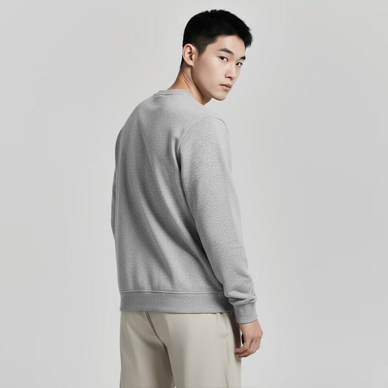 Nike Men s Sportswear Long-Sleeve Tops XL